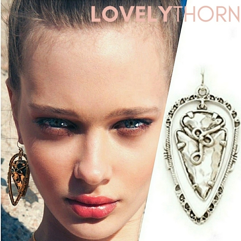 VANESSA MOONEY // ltd ed rare illuminations silver arrowhead statement earrings